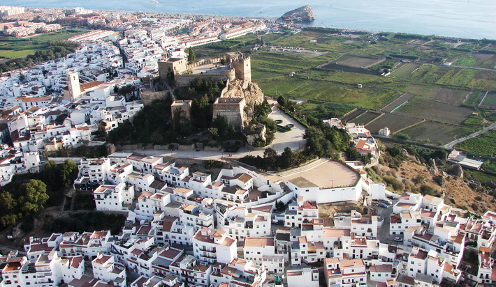 Salobreña recibe su primera subvención como Municipio Turístico para la mejora de la señalización de los principales recursos turísticos